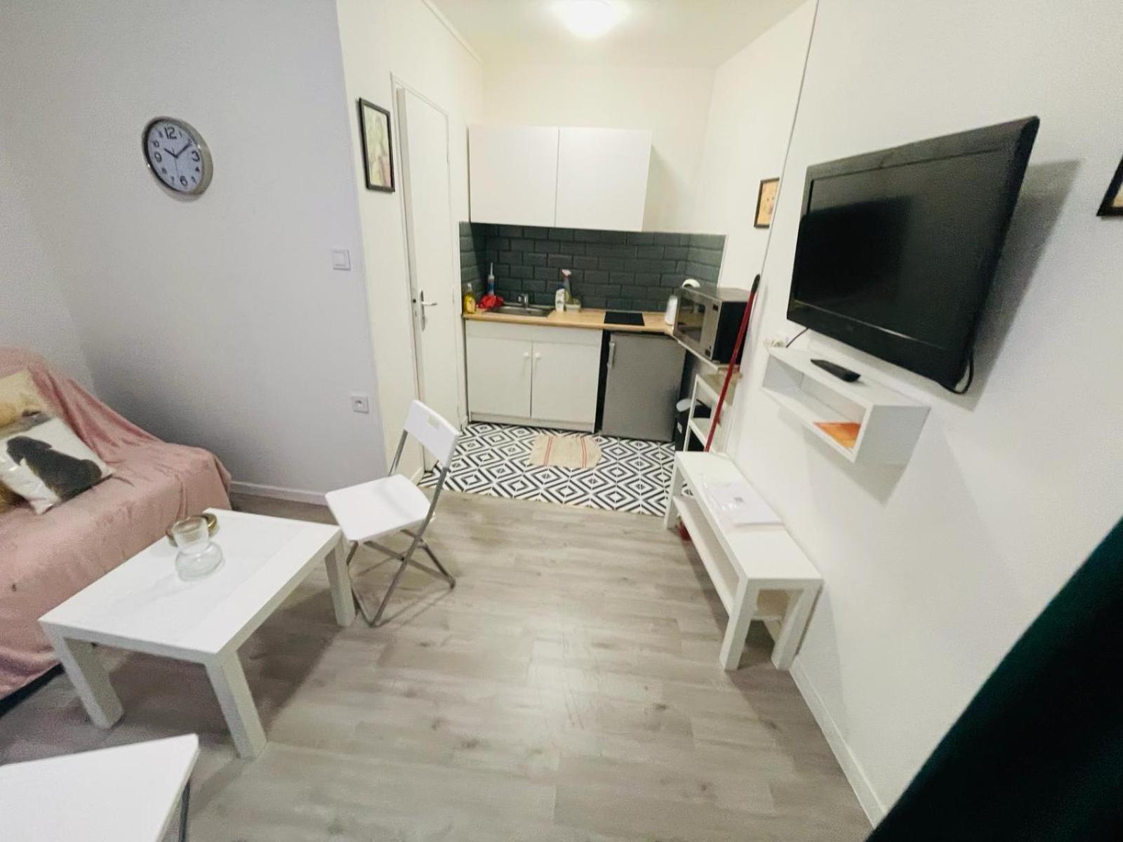 Studio Confortable - Montmartre - Republique - Anvers - 2 Pers パリ エクステリア 写真